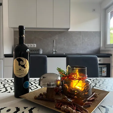 Old Town Hideaway 2 Apartamento *