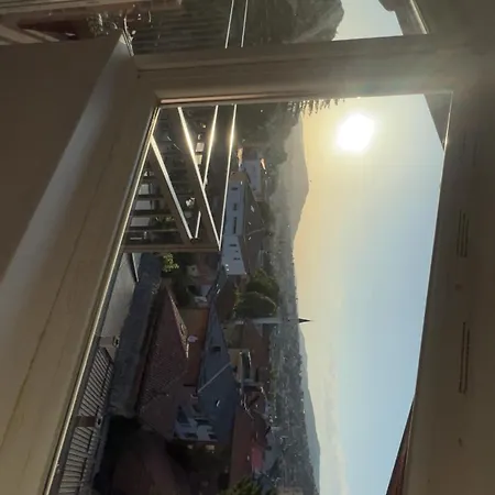 Old Town Hideaway 2 Apartment *