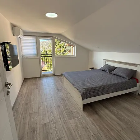 Old Town Hideaway 2 With Views Apartment *